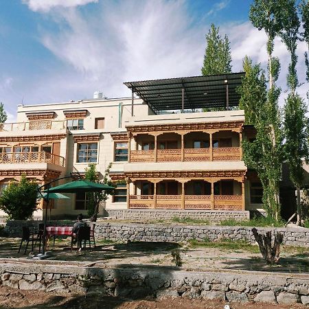 Sindhu Residency Hotel She Exterior photo